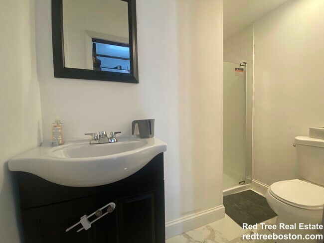 44 Blenford Rd unit 1, Brighton, MA 02135 - photo 5