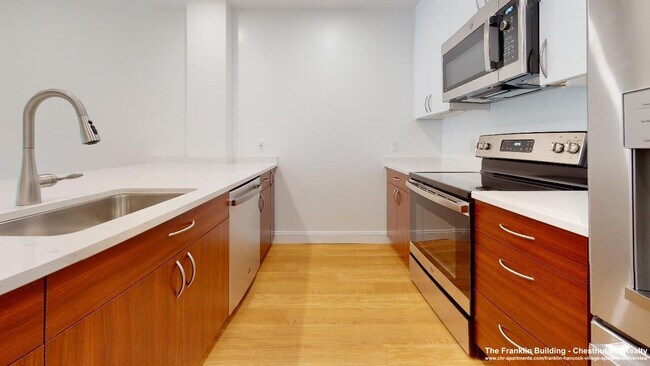 201 Sherman Rd unit 623, Brookline, MA 02467 - photo 3