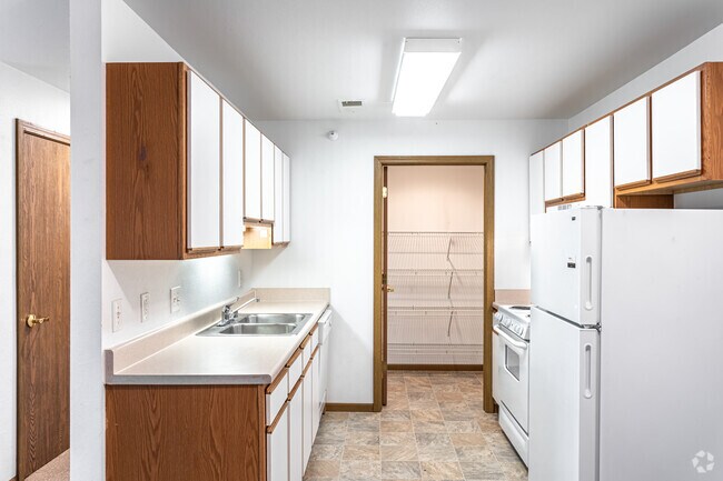 Wyndam Place Senior Residence - Lawrence, Lawrence, KS 66047 - photo 6