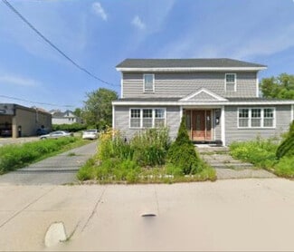 26 Moore St, Lowell, MA 01852