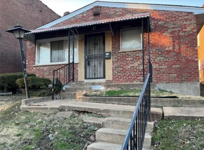 1907 Semple Ave, Saint Louis, MO 63112 - photo 2