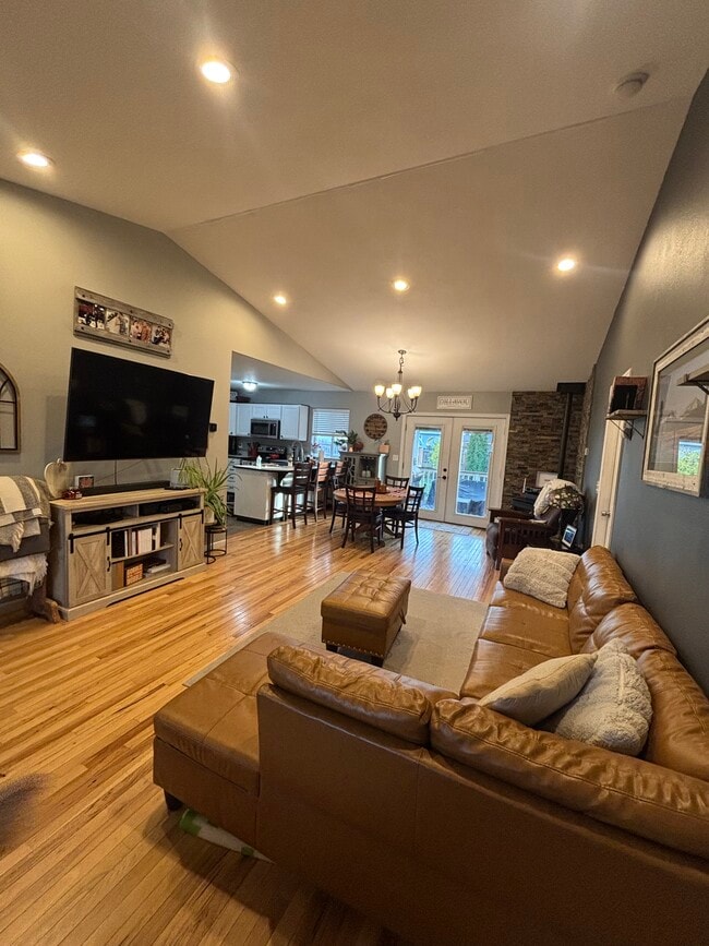 2412 E O Ave, La Grande, OR 97850 - photo 2