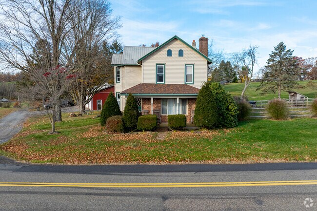 Farmhouses offer rustic charm to those living in Mount Pleasant Columbia.
