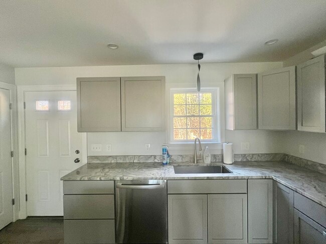 652 Goodwins Mills Rd, Dayton, ME 04005 - photo 4