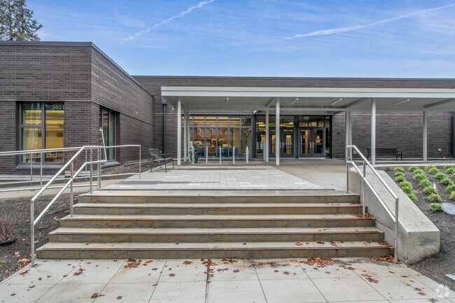 Viewlands Elementary School entrance.