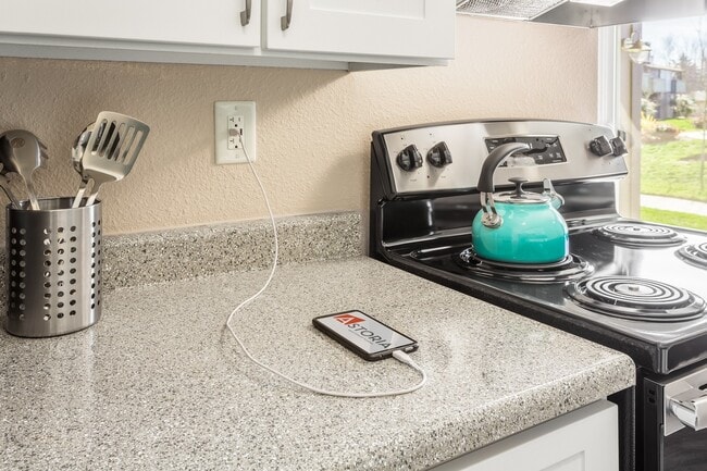 Astoria, Fife, WA 98424 - photo 4