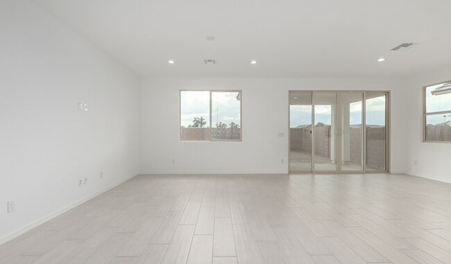 5430 W Manzanita Dr, Glendale, AZ 85302 - photo 2