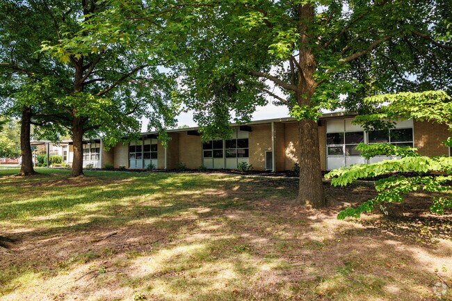 Cowden Elementary School is conveniently located just off Battlefield Road.