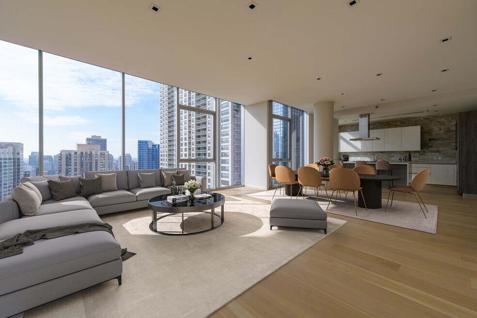 Residences at 8 E Huron