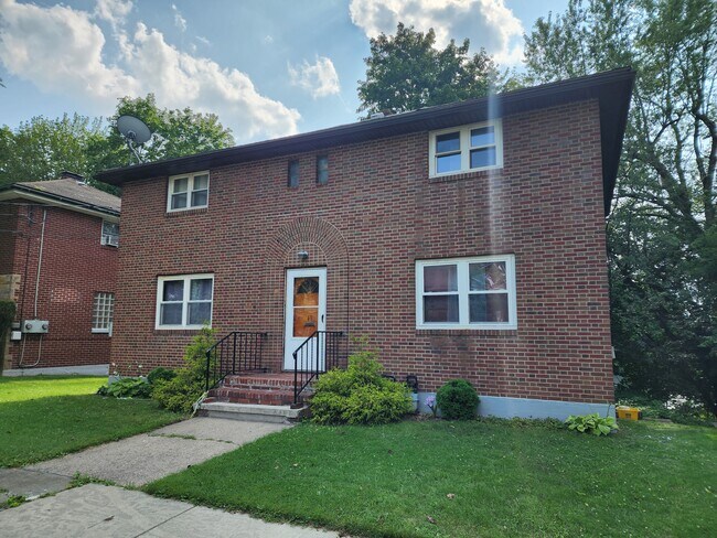 49 Howard Ave unit Right side, Binghamton, NY 13904 - photo 4