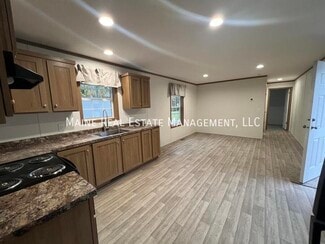 14 Schoppe Dr, Orono, ME 04473