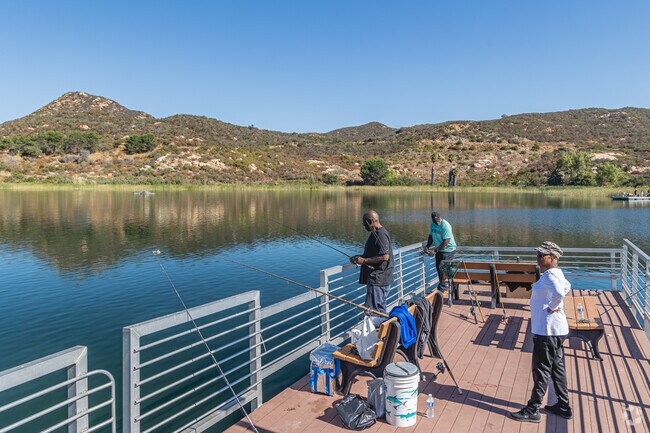 Dixon Lake is popular for its handful of fishing piers and mountain views.