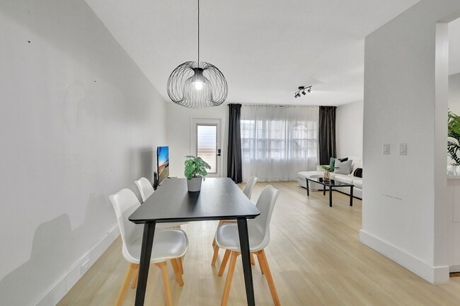 111 Mansfield C unit New Boca Villa, Boca Raton, FL 33434 - photo 4