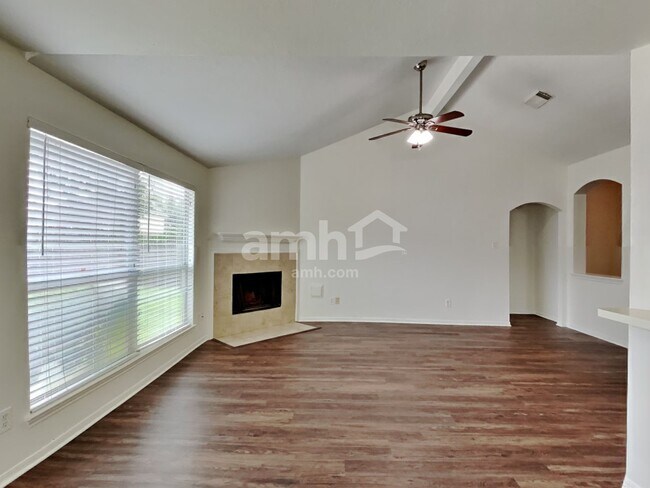 2114 English Green Way, Fresno, TX 77545 - photo 7