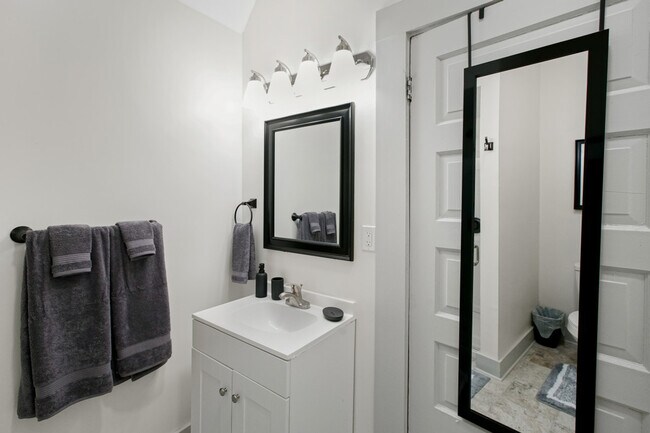 1848 E 89th St unit ID1061085P, Cleveland, OH 44106 - photo 6