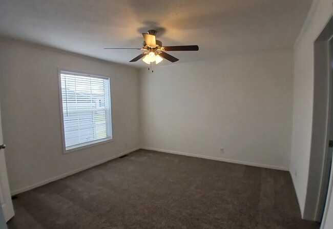 37524 Sandstone Trail, Lenox, MI 48048 - photo 4