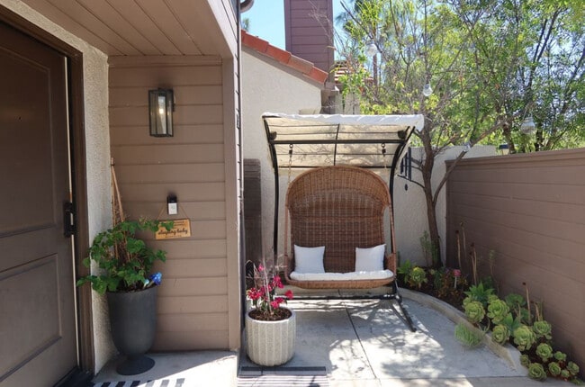 919 Via Colinas, Westlake Village, CA 91362 - photo 2