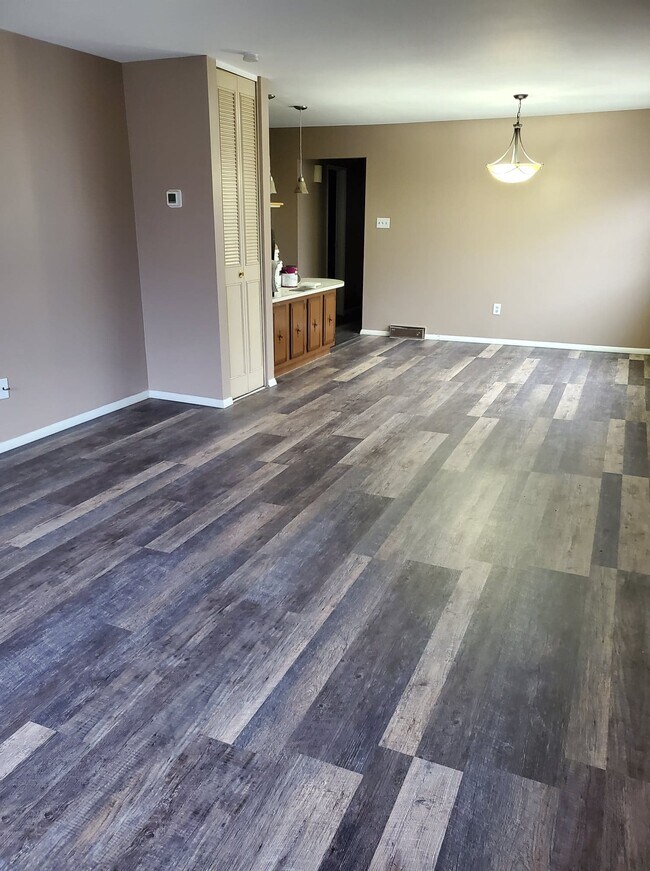 613 N 25th St unit 2, Allentown, PA 18104 - photo 2