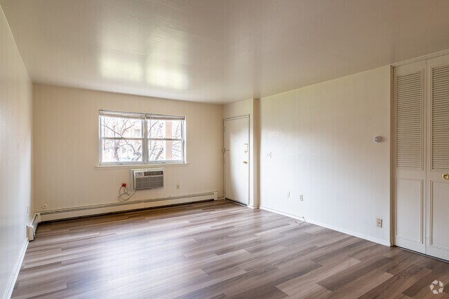 Parsippany Gardens, Parsippany, NJ 07054 - photo 3