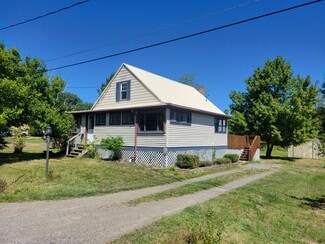 1494 Thompson Rd, Franklin, PA 16323