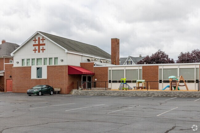 Holy Trinity Elementary Holidaysburg Campus