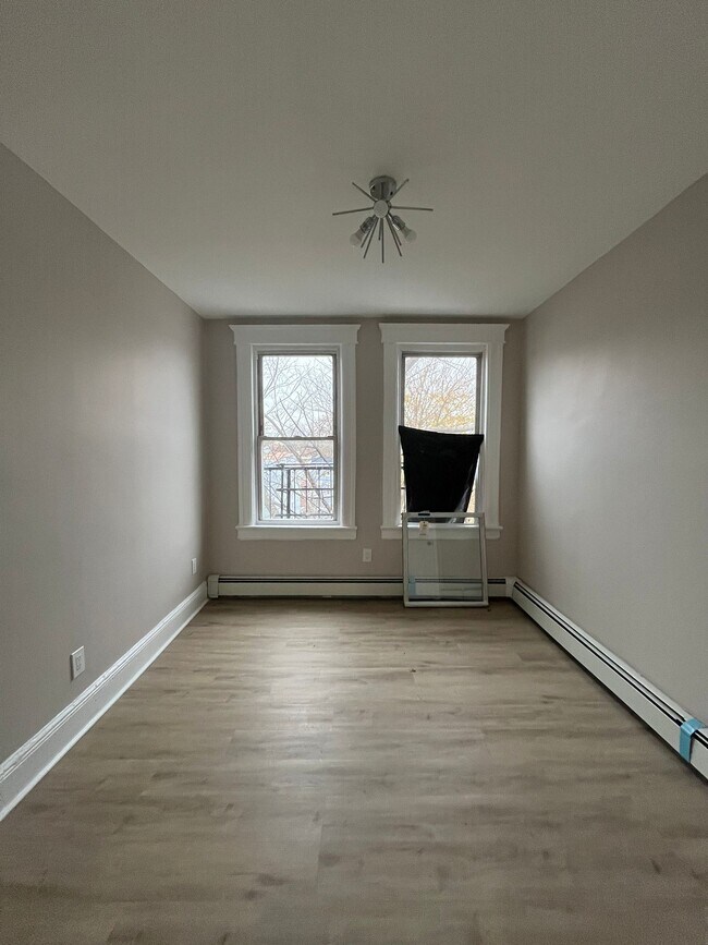 153 Seaview Ave unit 3R, Jersey City, NJ 07305 - photo 2