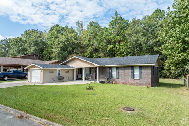 Homes in Rawls Springs, although older, have been updated with enclosed garages in some cases.
