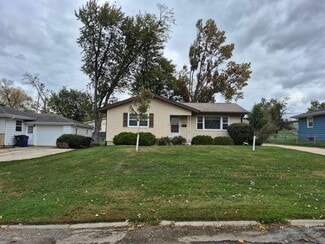 2230 Evergreen St NE, Cedar Rapids, IA 52402