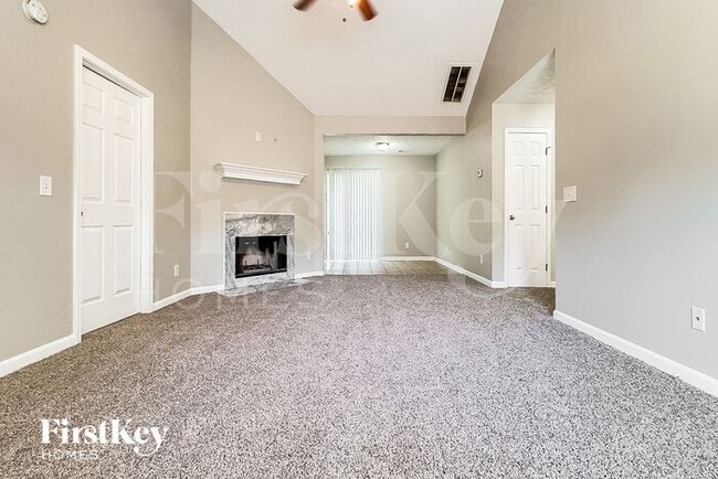 225 Indian Springs Dr, Locust Grove, GA 30248 - photo 3