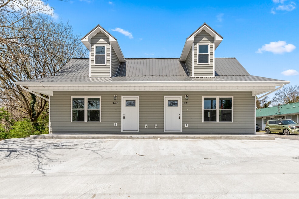 621 Lord Ave, Maryville, TN 37801 - photo 1
