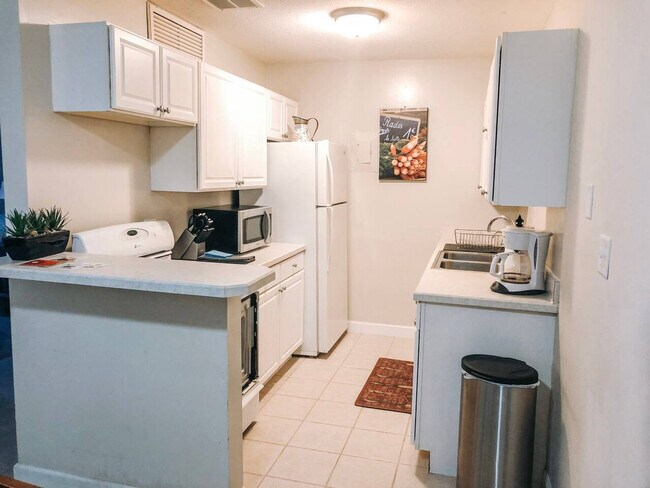 1700 SW 16th Ct unit ID1359093P, Gainesville, FL 32608 - photo 5