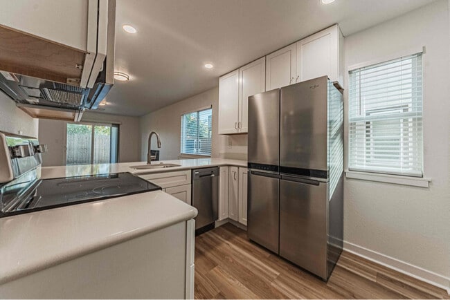 6731 Dublin Loop W unit B, Colorado Springs, CO 80918 - photo 3