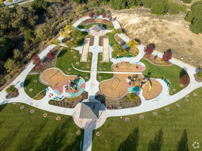 Discover the beauty of Cydney Casper Park in Gavilian Hills.