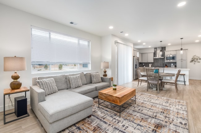 5795 Champlain Dr, Timnath, CO 80547 - photo 3