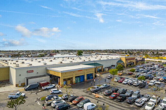 Big box stores like Home Depot can be Found in Chesterfield Square.