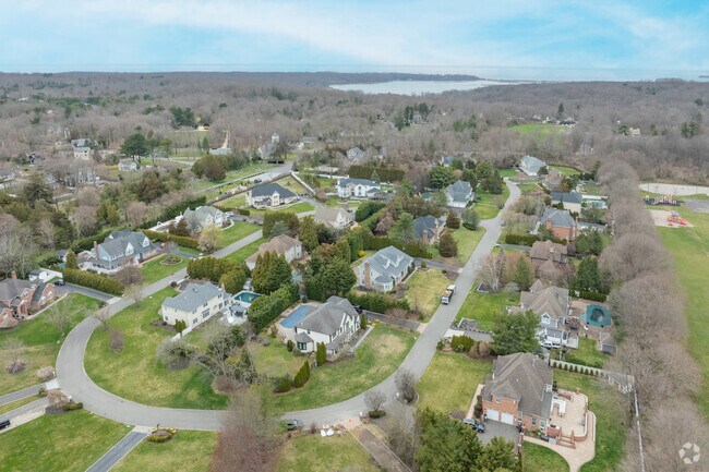 Head of the Harbor is a quiet neighborhood in New York.
