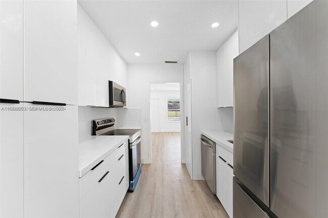 3161 SW 27th Ln, Miami, FL 33133 - photo 6