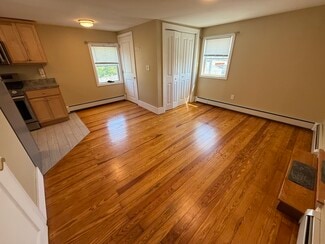 3 Pond St Unit . 2, Salem, NH 03079