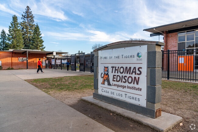 Thomas Edison Elementary School is home of the Tigers.