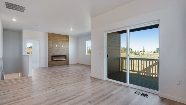 1450 Sunrise Hill Dr, Berthoud, CO 80513 - photo 4