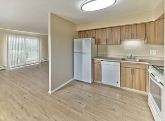 40 Chapman Blvd, Somers Point, NJ 08244