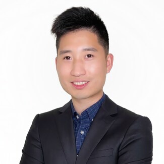 Shiming Li