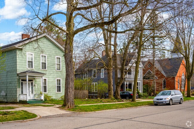 There is a wide array of architectural styles found in the Old West Side.