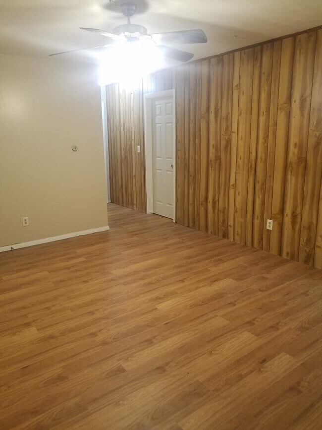 105 College Park Ct unit 4, Normal, IL 61761 - photo 3