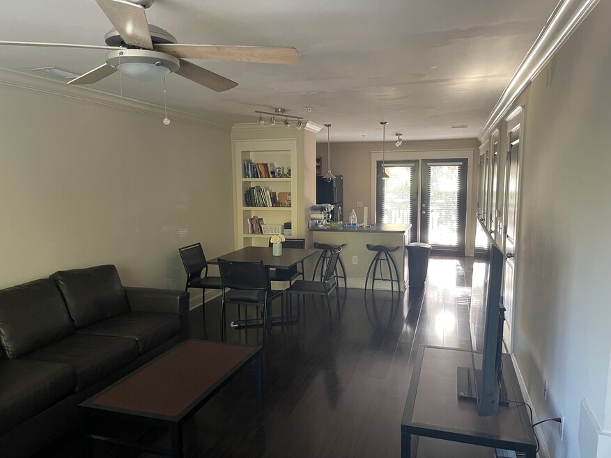 1367 SW 51st Blvd unit Room at Redpoint in, Gainesville, FL 32607 - photo 1