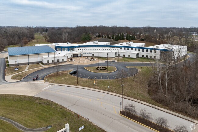 Columbia Middle School in Columbia, IL prioritizes learning and collaboration.