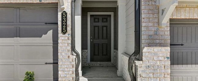 5325 Frontier Ct, Flowery Branch, GA 30542 - photo 3