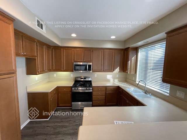 35870 Crickhowell Ave, Murrieta, CA 92563 - photo 7