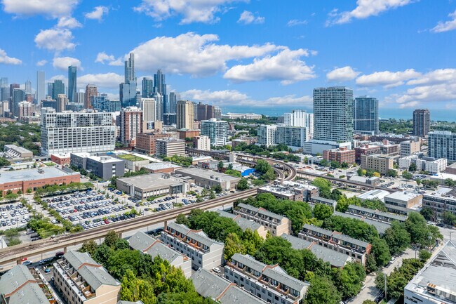 Multiple lines of the Chicago El train, run though the South Loop neighborhood.