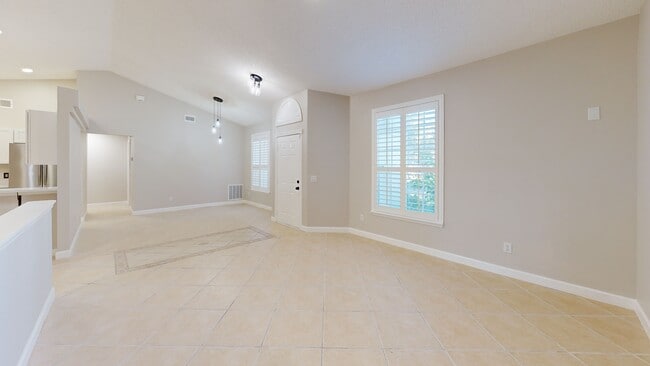 2546 Alclobe Cir, Ocoee, FL 34761 - photo 3